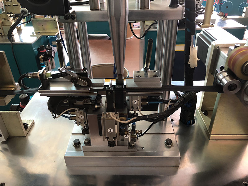 Custom metal H bottom stop machine Suppliers for zipper manufacturer-2