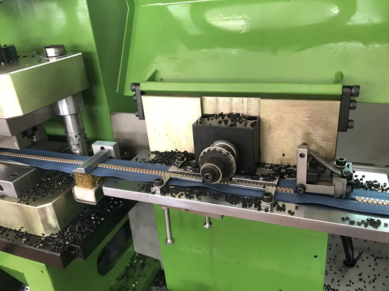 Latest coil teeth remove machine Suppliers for zipper manufacturer