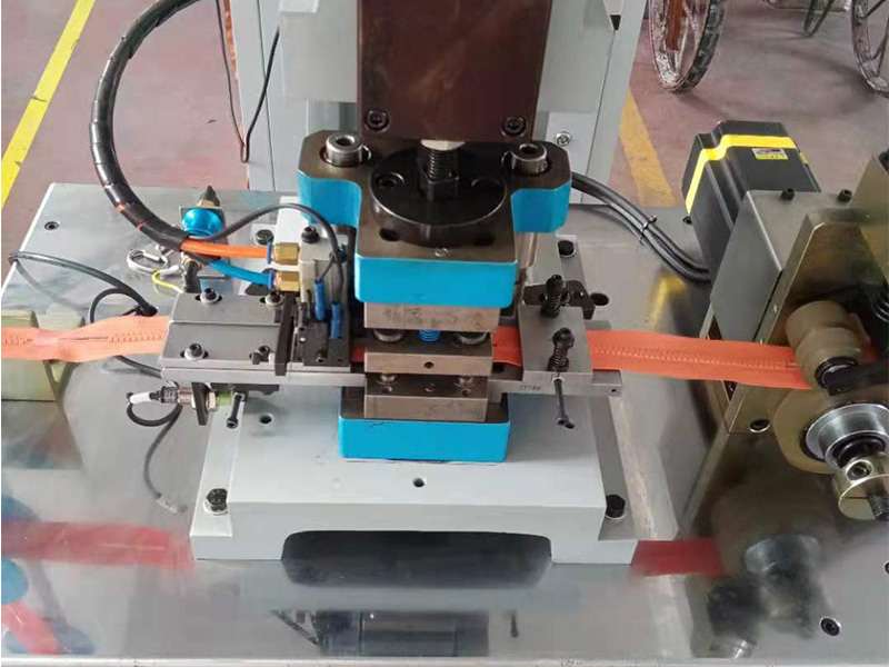News T cutting machine for nylon zipper bulk buy for apparel industry-2